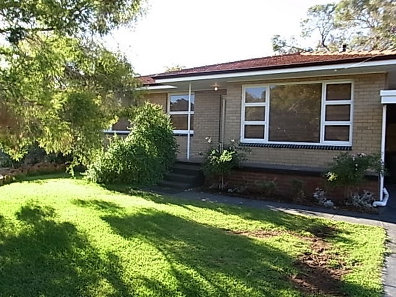 20 Corella Street, Lesmurdie WA 6076