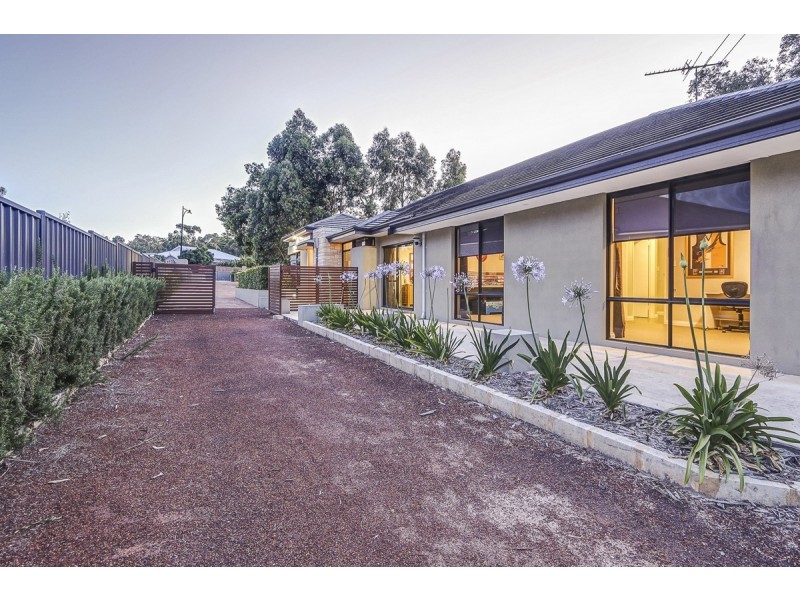 20 Woodview Retreat, Lesmurdie WA 6076