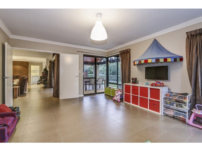 20 Woodview Retreat, Lesmurdie WA 6076