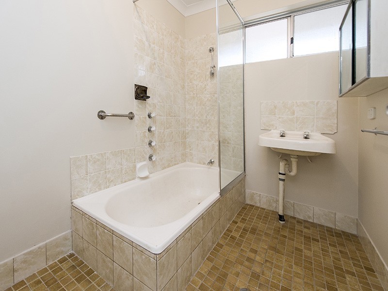 9 Guava Court, Forrestfield WA 6058