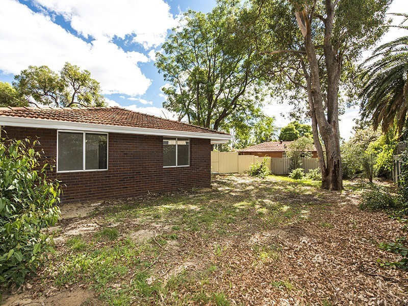9 Guava Court, Forrestfield WA 6058