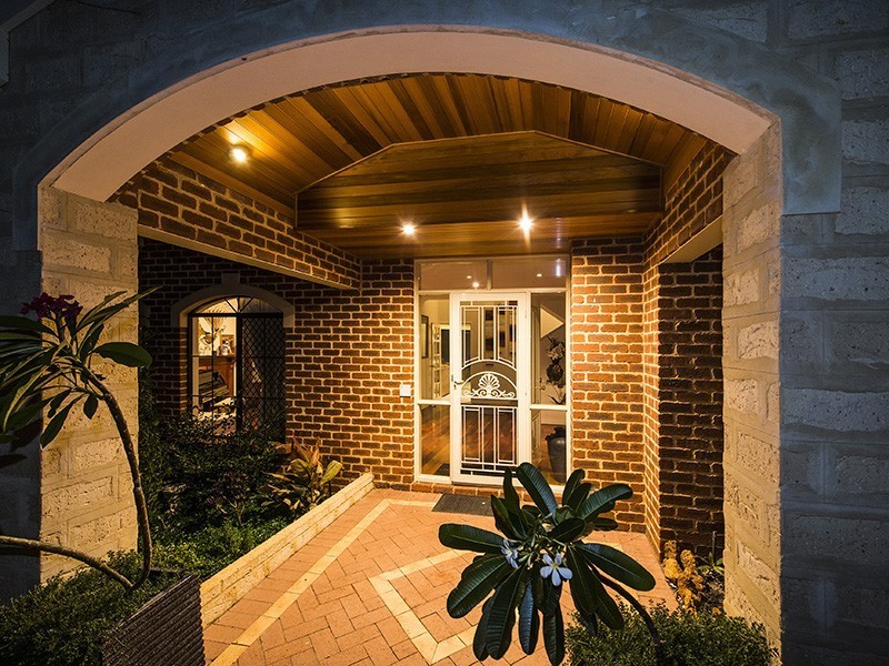 114 John Farrant Drive, Gooseberry Hill WA 6076