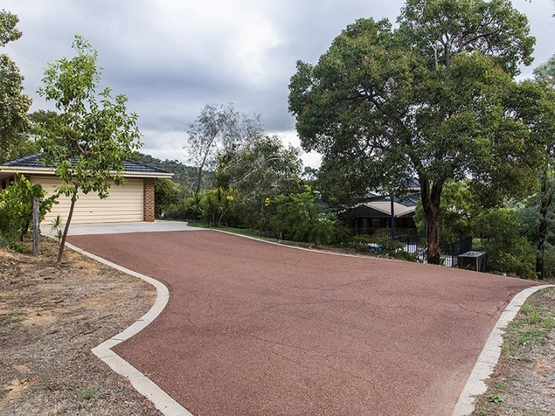 114 John Farrant Drive, Gooseberry Hill WA 6076