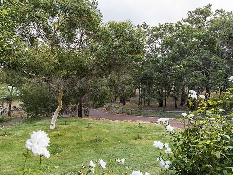 114 John Farrant Drive, Gooseberry Hill WA 6076