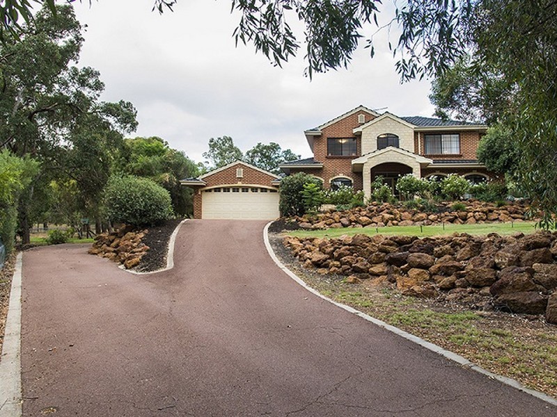 114 John Farrant Drive, Gooseberry Hill WA 6076