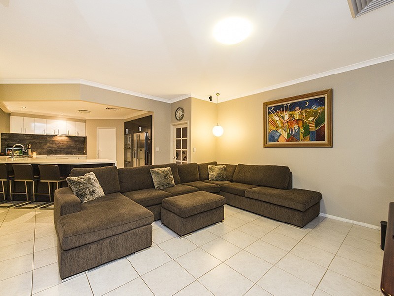 114 John Farrant Drive, Gooseberry Hill WA 6076