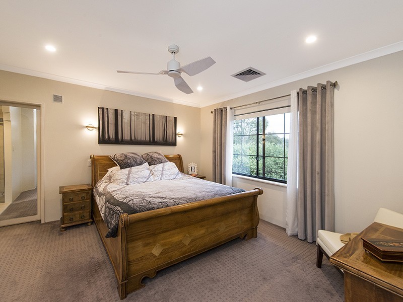 114 John Farrant Drive, Gooseberry Hill WA 6076