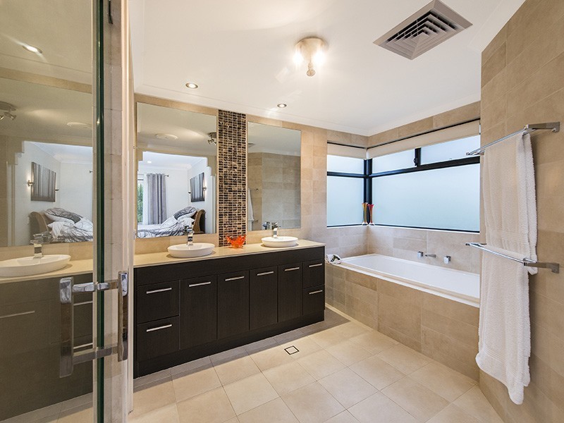 114 John Farrant Drive, Gooseberry Hill WA 6076