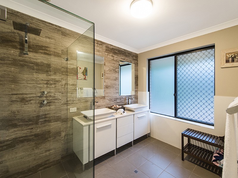114 John Farrant Drive, Gooseberry Hill WA 6076
