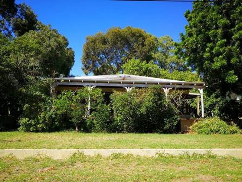 19 Walbeck road, Kalamunda WA 6076