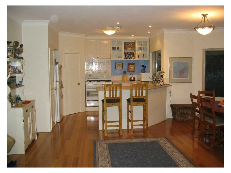 6 Shasta Road, Lesmurdie WA 6076