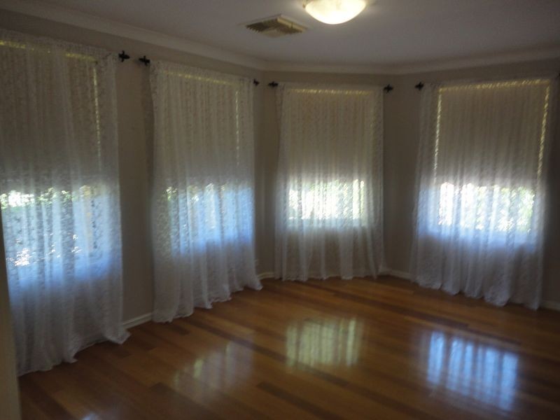 6 Shasta Road, Lesmurdie WA 6076