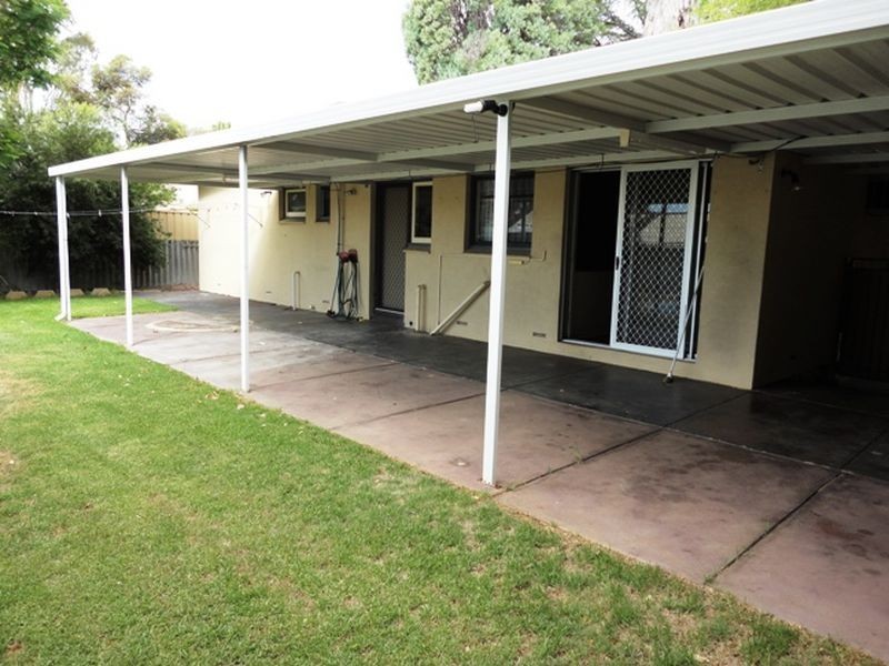 20 Kathleen Close, Maida Vale WA 6057