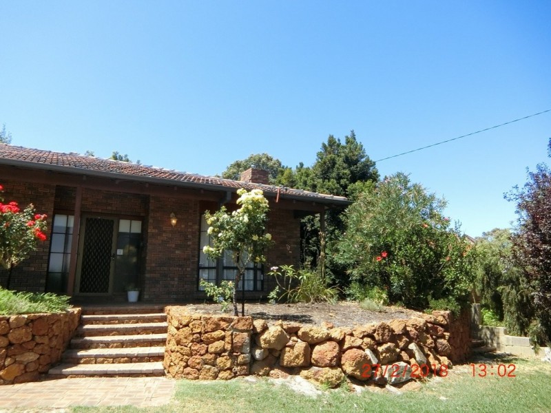 26 Armour Way, Lesmurdie WA 6076
