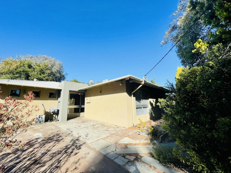 64 Orangedale Road, Lesmurdie WA 6076