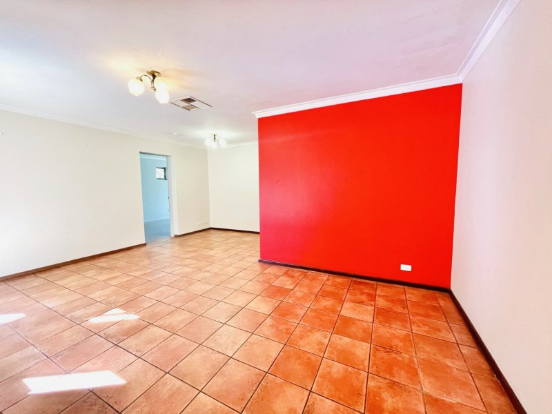 64 Orangedale Road, Lesmurdie WA 6076