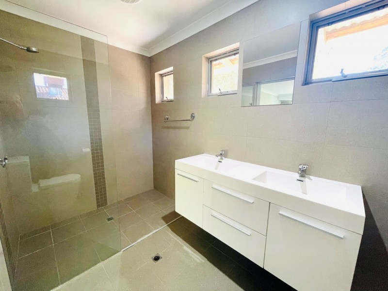 64 Orangedale Road, Lesmurdie WA 6076