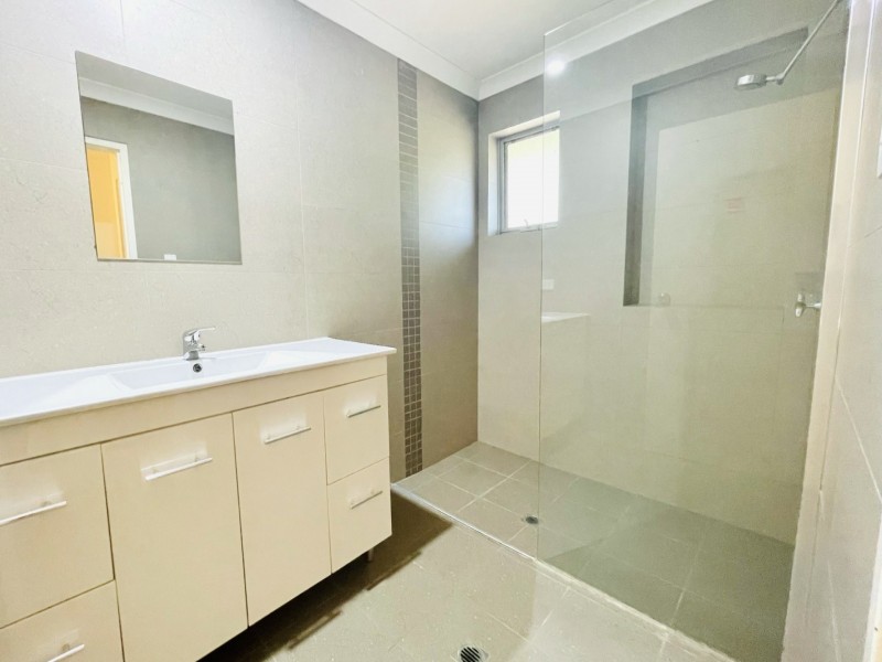 64 Orangedale Road, Lesmurdie WA 6076