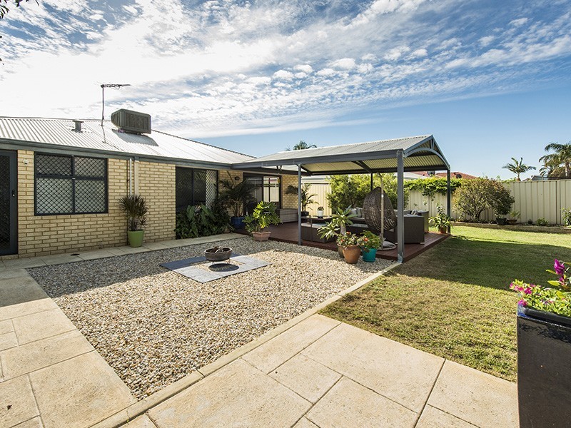 23 St John Road, Wattle Grove WA 6107