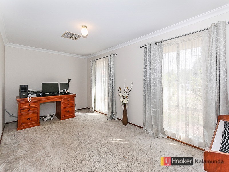 11 Agati Place, Forrestfield WA 6058