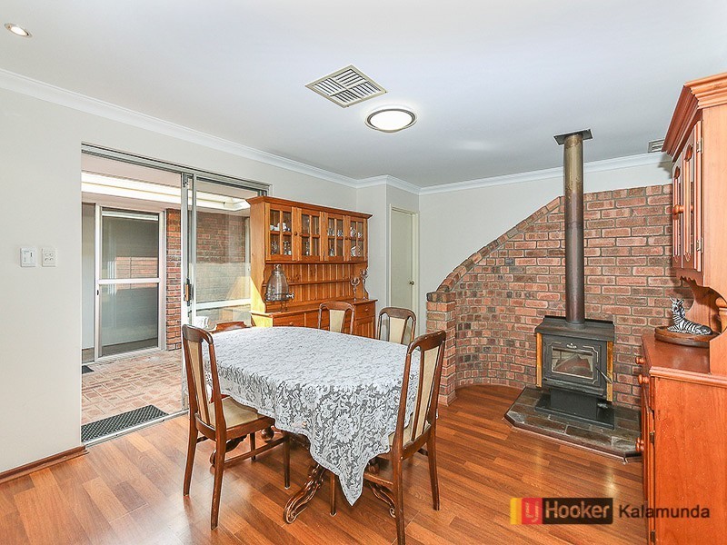 11 Agati Place, Forrestfield WA 6058