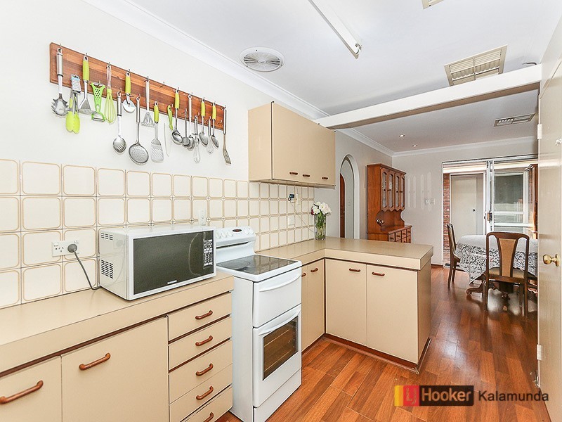 11 Agati Place, Forrestfield WA 6058