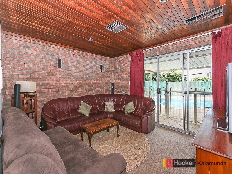 11 Agati Place, Forrestfield WA 6058