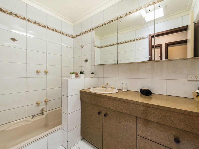 75 Cyril Road, High Wycombe WA 6057