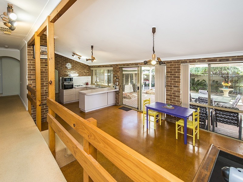 1 Bellbird Court, High Wycombe WA 6057