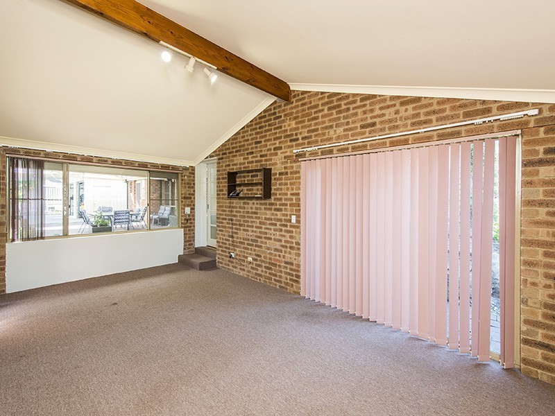 1 Bellbird Court, High Wycombe WA 6057