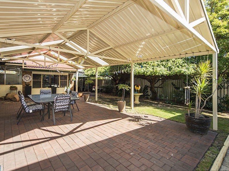 1 Bellbird Court, High Wycombe WA 6057