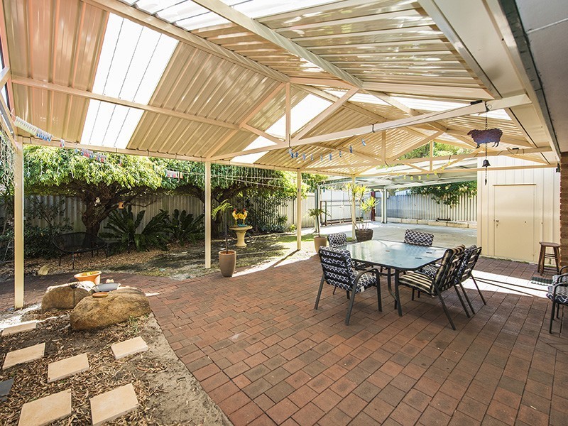 1 Bellbird Court, High Wycombe WA 6057