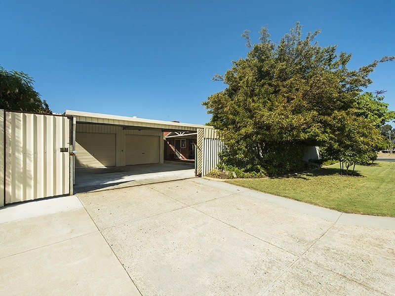 1 Bellbird Court, High Wycombe WA 6057