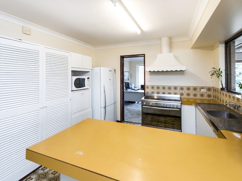 56 Calluna Way, Forrestfield WA 6058