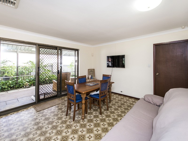 56 Calluna Way, Forrestfield WA 6058