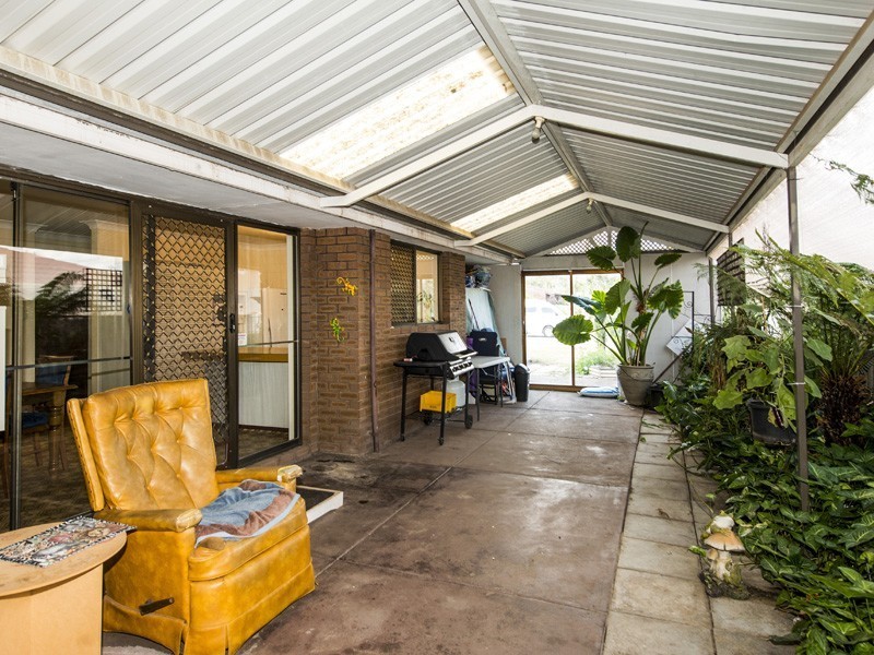 56 Calluna Way, Forrestfield WA 6058