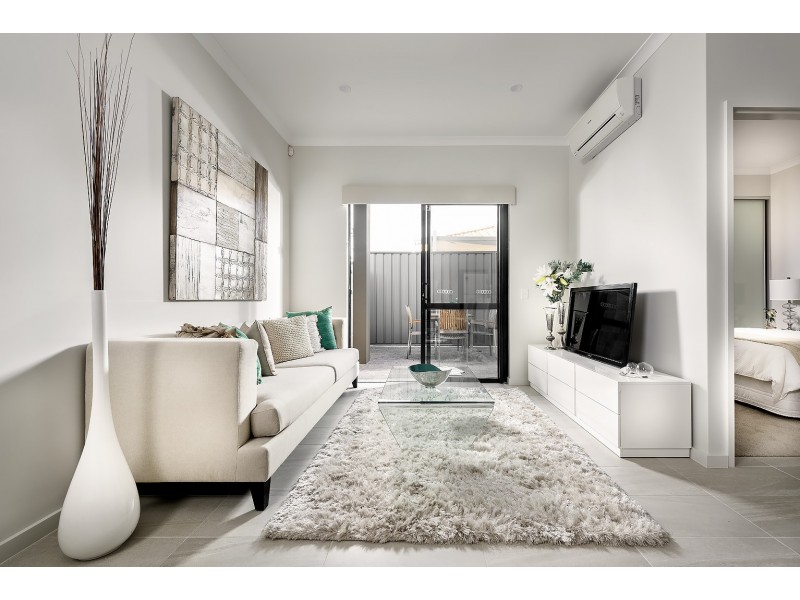 1 Pinker Crescent, Maida Vale WA 6057