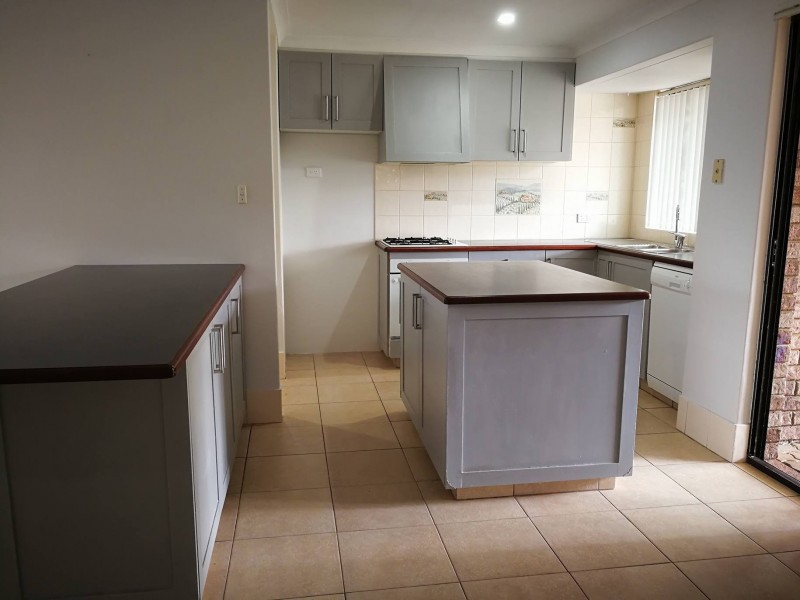 160 Newburn road, High Wycombe WA 6057