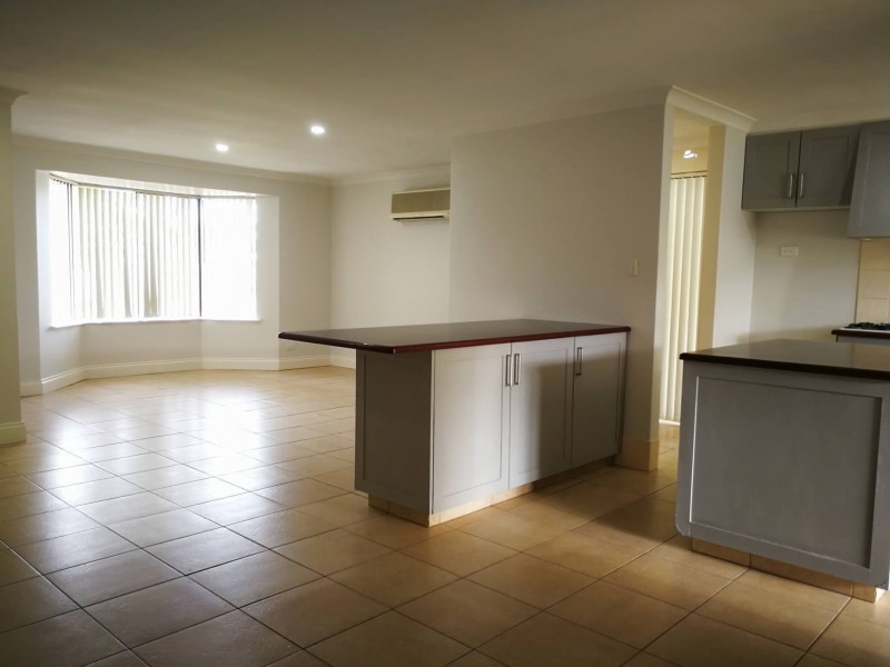 160 Newburn road, High Wycombe WA 6057