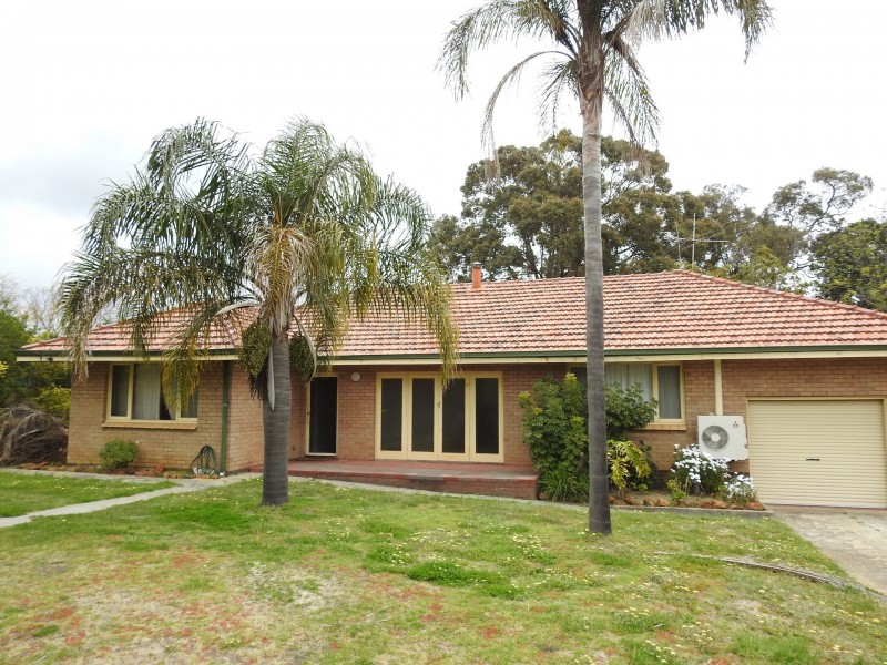 25 East Terrace, Kalamunda WA 6076