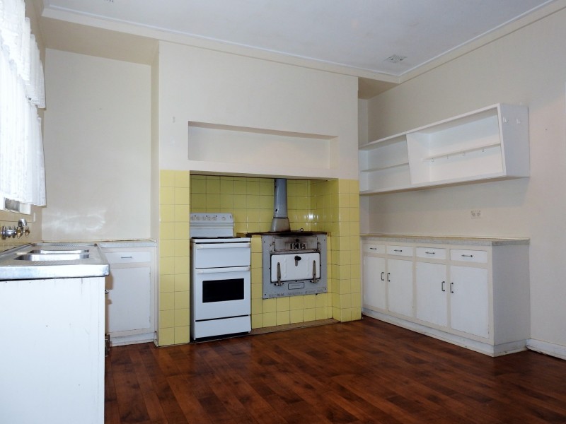 25 East Terrace, Kalamunda WA 6076