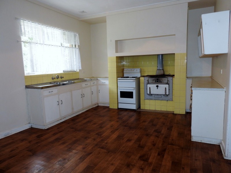 25 East Terrace, Kalamunda WA 6076