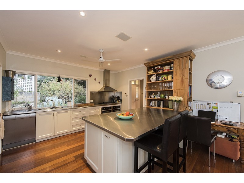 12 Lenori Road, Gooseberry Hill WA 6076