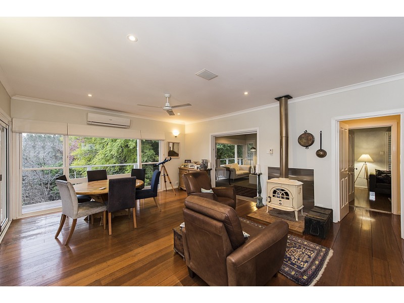 12 Lenori Road, Gooseberry Hill WA 6076