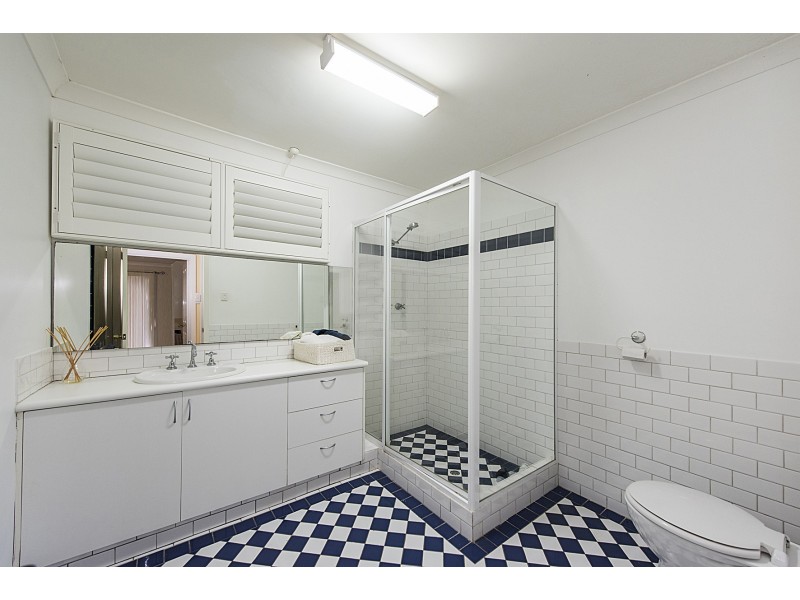 12 Lenori Road, Gooseberry Hill WA 6076