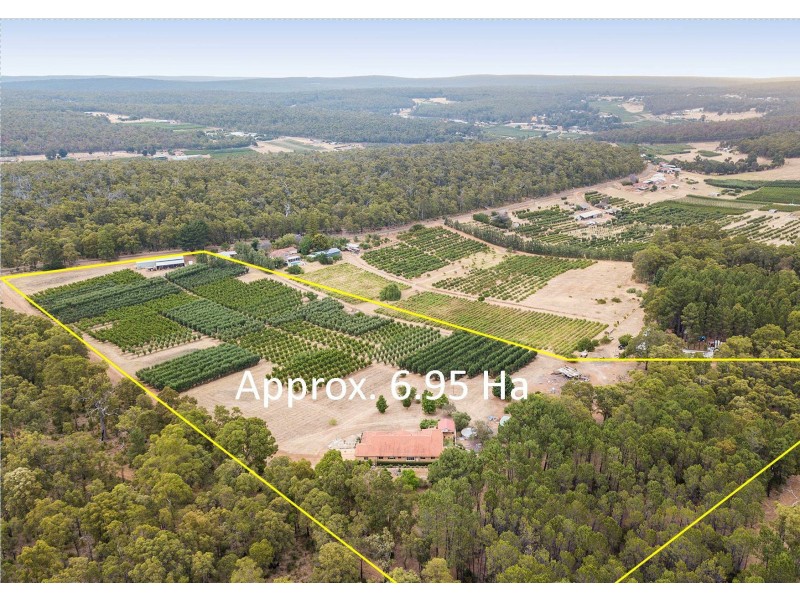 161 Bracken Road, Pickering Brook WA 6076