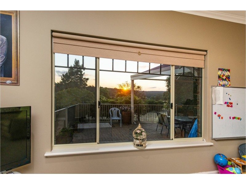 161 Bracken Road, Pickering Brook WA 6076