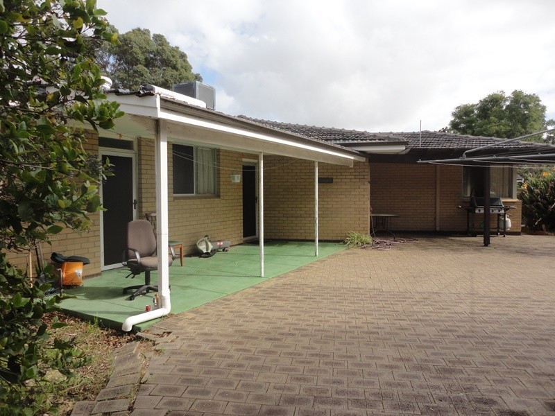 20 Brady Road, Lesmurdie WA 6076