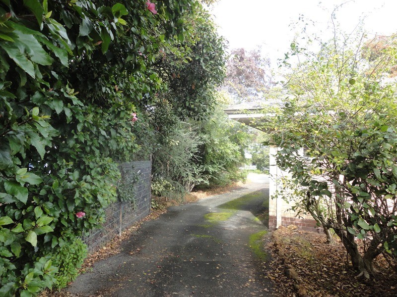 20 Brady Road, Lesmurdie WA 6076