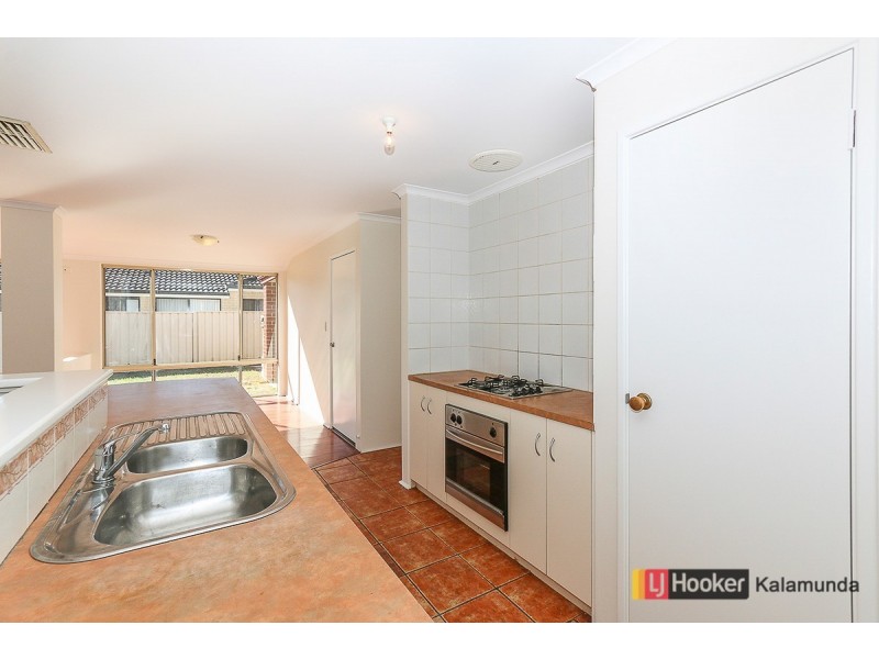 4 Strawberry Way, Forrestfield WA 6058